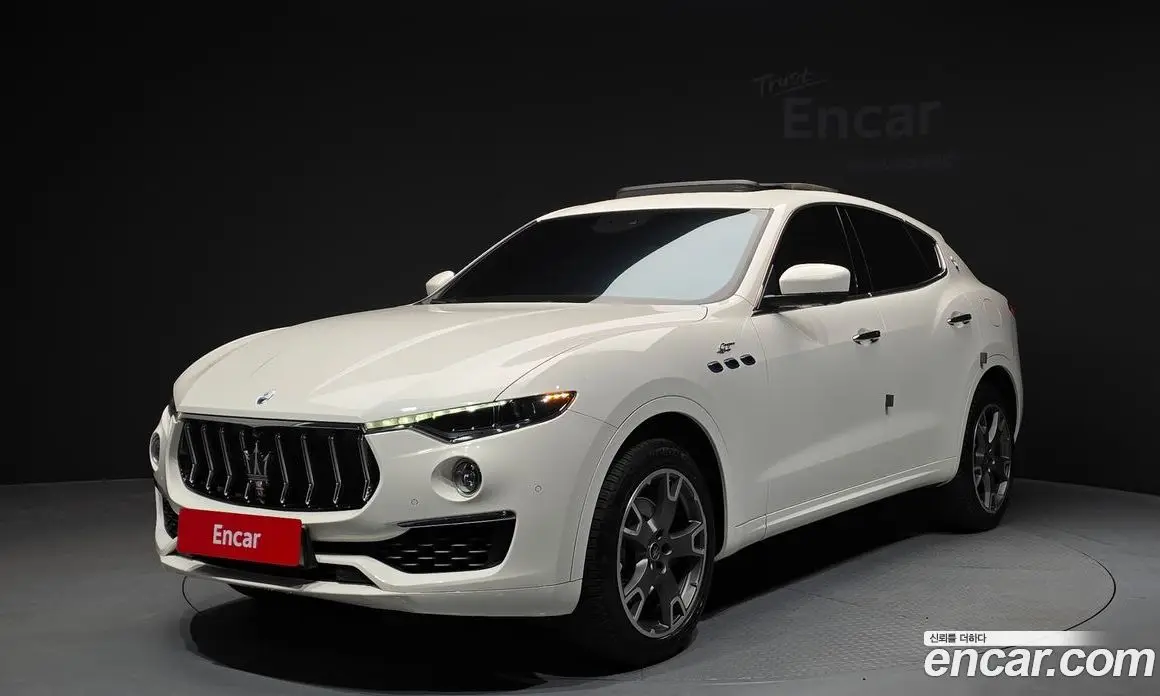 Maserati Levante 2022 2.0 автомат (гидро), фото 1 Maserati Levante 2022 2.0 автомат (гидро), фото 1