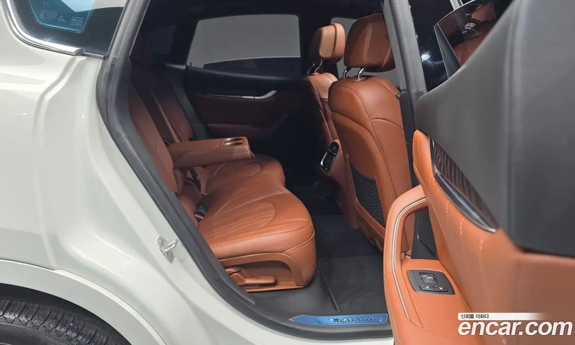 Maserati Levante 2022 2.0 автомат (гидро), фото 12 Maserati Levante 2022 2.0 автомат (гидро), фото 12