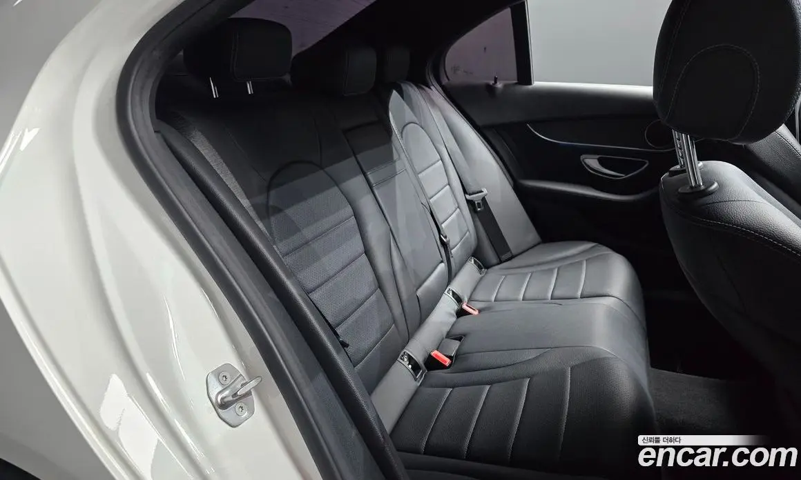 Mercedes-Benz C-Class 2016 2.0 гидро, фото 11 Mercedes-Benz C-Class 2016 2.0 гидро, фото 11