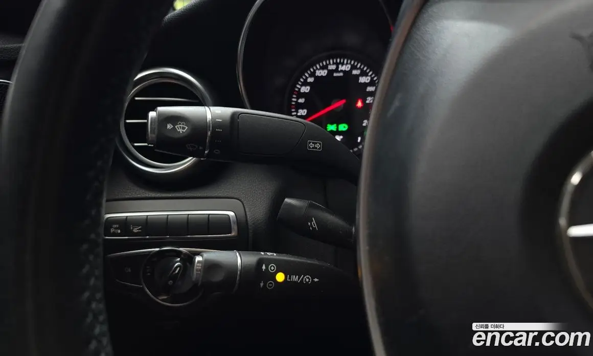 Mercedes-Benz C-Class 2016 2.0 гидро, фото 18 Mercedes-Benz C-Class 2016 2.0 гидро, фото 18