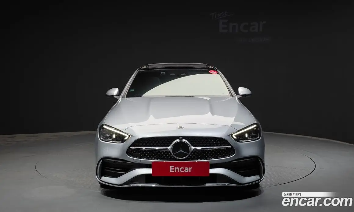 Mercedes-Benz C-Class 2023 2.0 гидро, фото 3