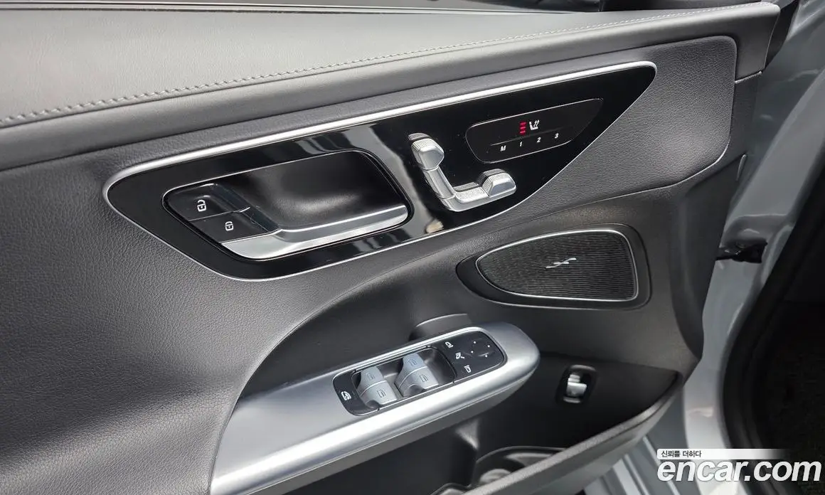 Mercedes-Benz C-Class 2023 2.0 гидро, фото 24