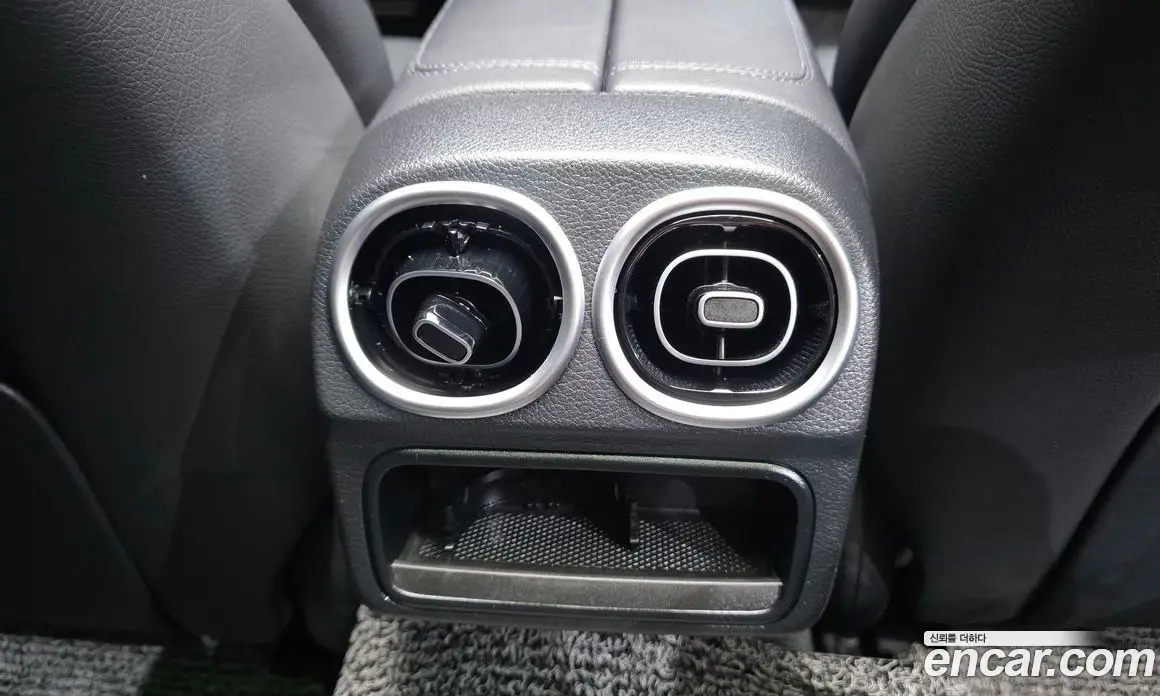 Mercedes-Benz C-Class 2023 2.0 гидро, фото 30
