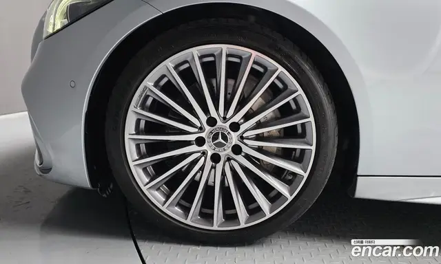 Mercedes-Benz C-Class 2023 2.0 гидро, миниатюра 5