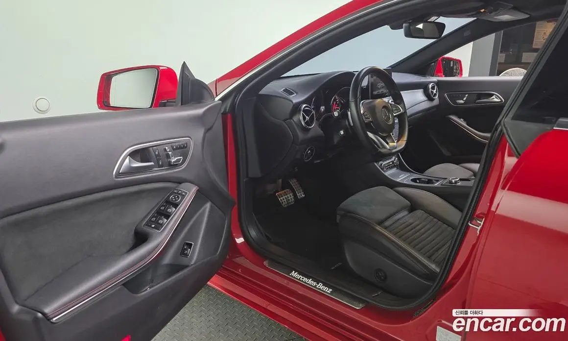Mercedes-Benz CLA-Class 2018 2.0 гидро, фото 10 Mercedes-Benz CLA-Class 2018 2.0 гидро, фото 10