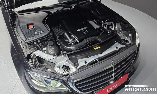 Mercedes-Benz E-Class 2018 2.0 автомат (гидро), миниатюра 6