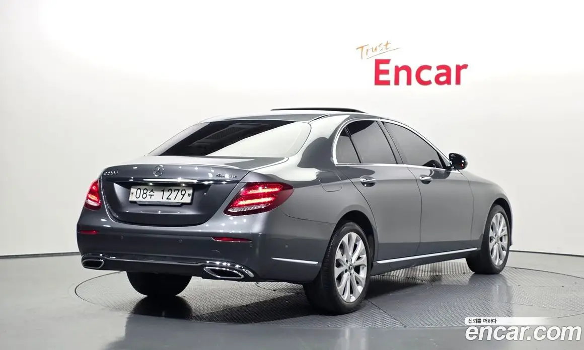 Mercedes-Benz E-Class 2018 1.9 гидро, фото 2 Mercedes-Benz E-Class 2018 1.9 гидро, фото 2
