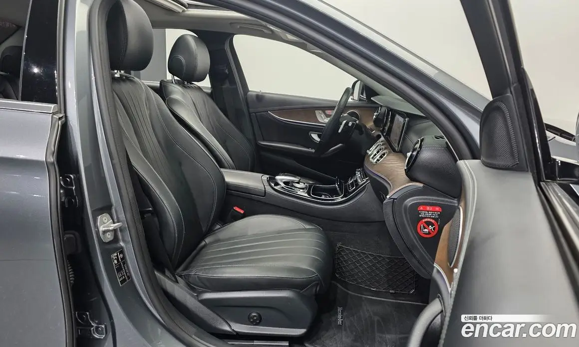 Mercedes-Benz E-Class 2018 1.9 гидро, фото 17 Mercedes-Benz E-Class 2018 1.9 гидро, фото 17