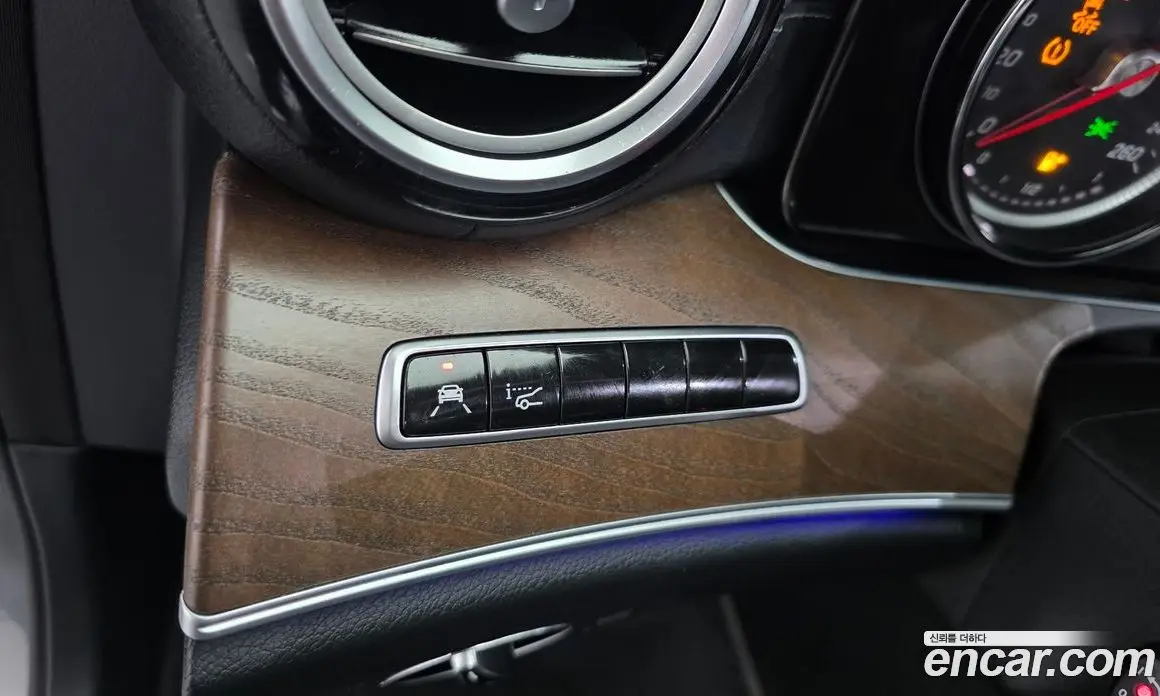 Mercedes-Benz E-Class 2018 1.9 гидро, фото 29 Mercedes-Benz E-Class 2018 1.9 гидро, фото 29