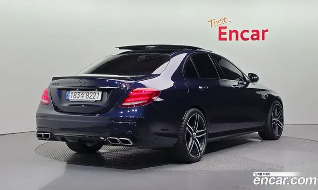 Mercedes-Benz E-Class 2018 4.0 автомат (гидро), миниатюра 2