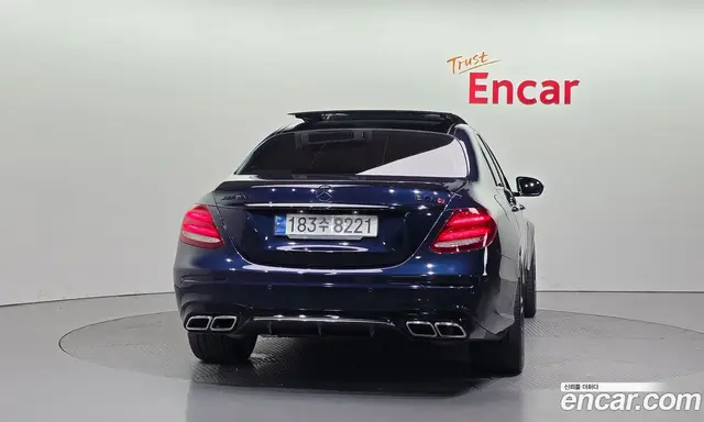 Mercedes-Benz E-Class 2018 4.0 автомат (гидро), миниатюра 4