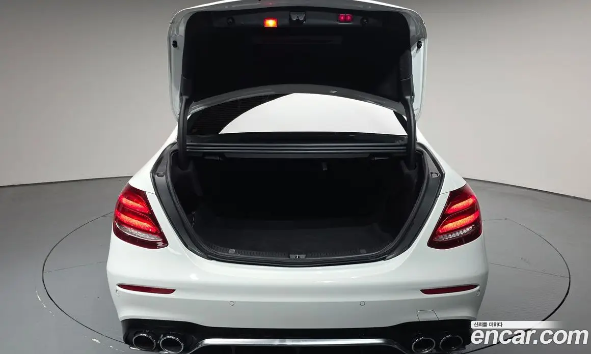 Mercedes-Benz E-Class 2019 3.0 гидро, фото 25 Mercedes-Benz E-Class 2019 3.0 гидро, фото 25