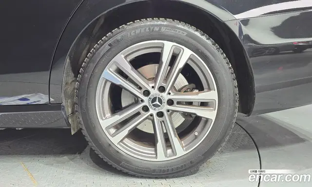Mercedes-Benz E-Class 2022 2.0 гидро, миниатюра 7 Mercedes-Benz E-Class 2022 2.0 гидро, миниатюра 7