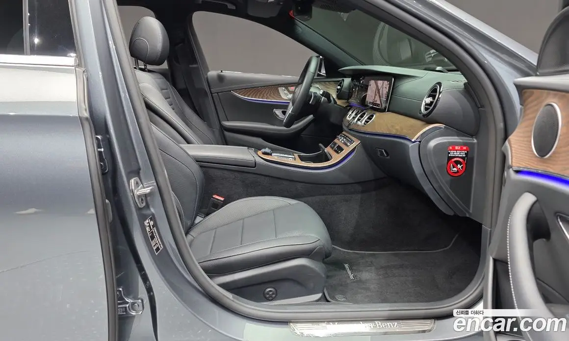 Mercedes-Benz E-Class 2022 2.0 гидро, фото 16