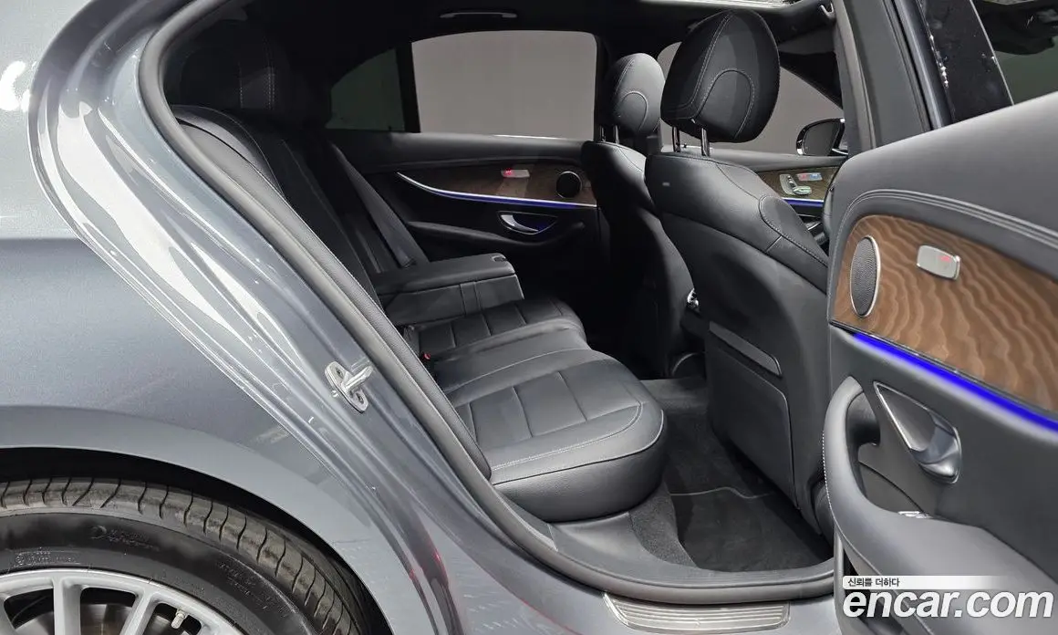 Mercedes-Benz E-Class 2022 2.0 гидро, фото 17