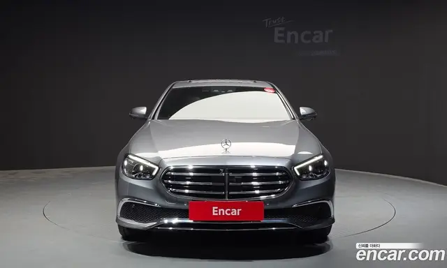 Mercedes-Benz E-Class 2022 2.0 гидро, миниатюра 3