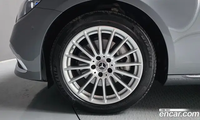 Mercedes-Benz E-Class 2022 2.0 гидро, миниатюра 5