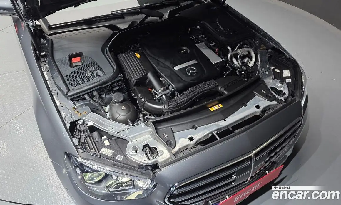 Mercedes-Benz E-Class 2022 2.0 гидро, фото 6