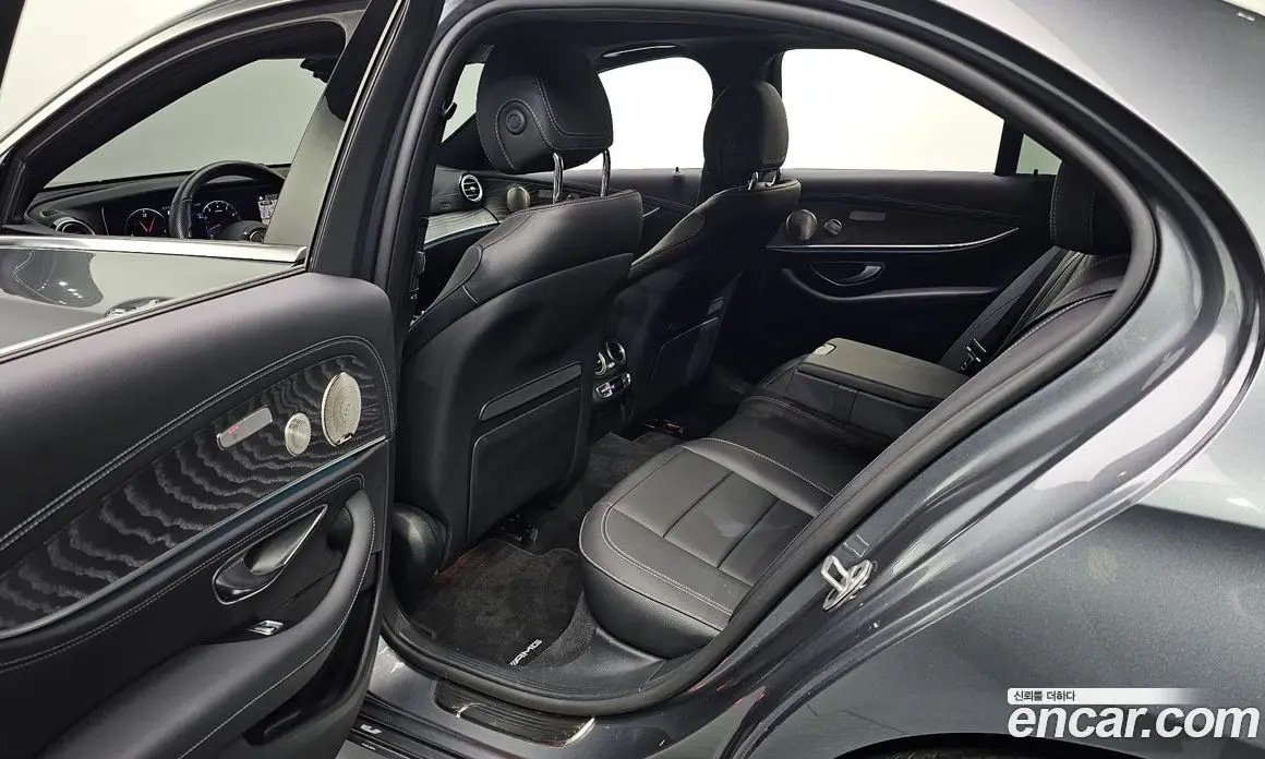 Mercedes-Benz E-Class 2022 2.0 гидро, фото 18
