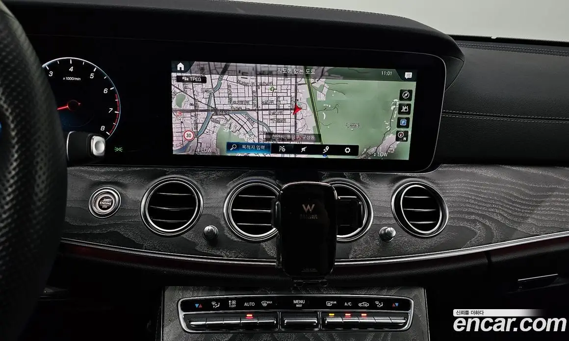 Mercedes-Benz E-Class 2022 2.0 гидро, фото 19