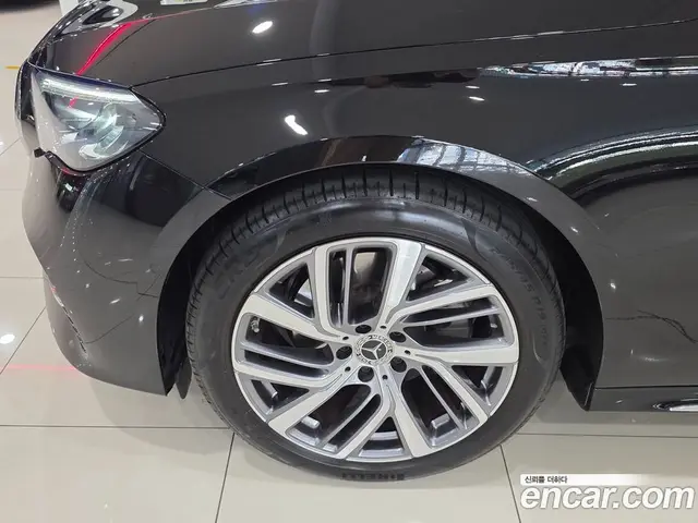 Mercedes-Benz E-Class 2025 2.0 гидро, миниатюра 5
