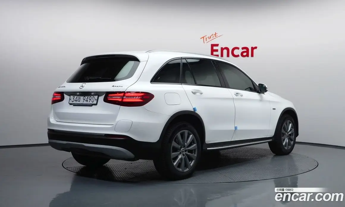 Mercedes-Benz GLC-Class 2018 2.0 гидро, фото 2 Mercedes-Benz GLC-Class 2018 2.0 гидро, фото 2