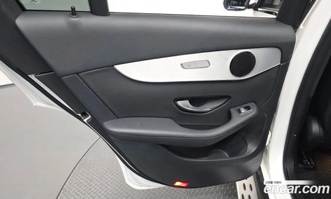 Mercedes-Benz GLC-Class 2018 2.0 гидро, фото 15 Mercedes-Benz GLC-Class 2018 2.0 гидро, фото 15