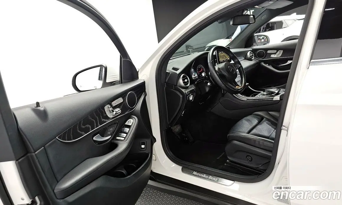 Mercedes-Benz GLC-Class 2019 2.0 гидро, фото 10 Mercedes-Benz GLC-Class 2019 2.0 гидро, фото 10