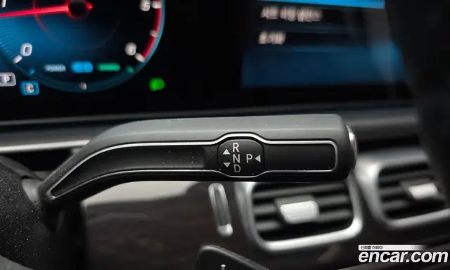 Mercedes-Benz GLE-Class 2023 2.0 гидро, миниатюра 12