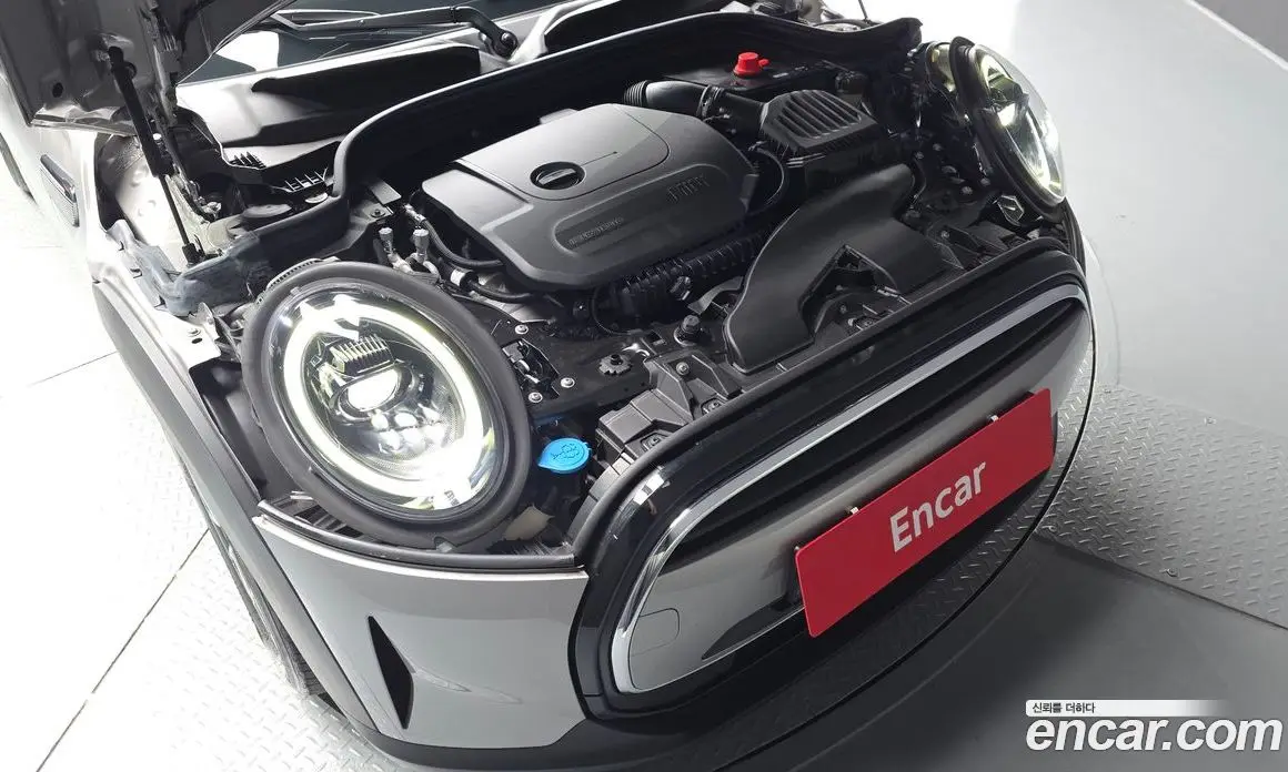 Mini Cooper 2024 1.5 автомат (гидро), фото 5