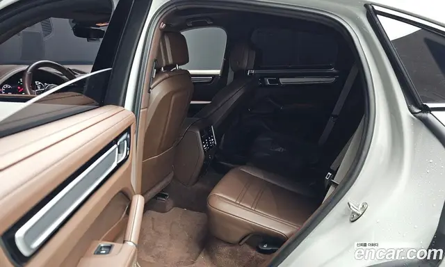 Porsche Cayenne 2023 3.0 автомат (гидро), миниатюра 11