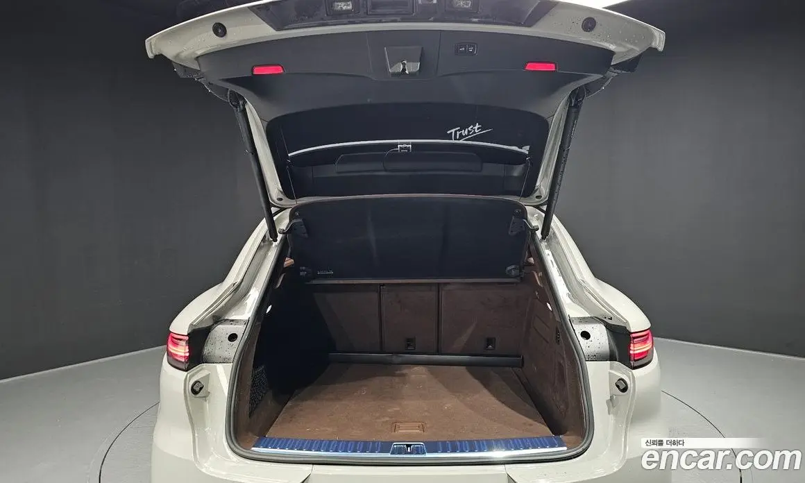 Porsche Cayenne 2023 3.0 автомат (гидро), фото 20