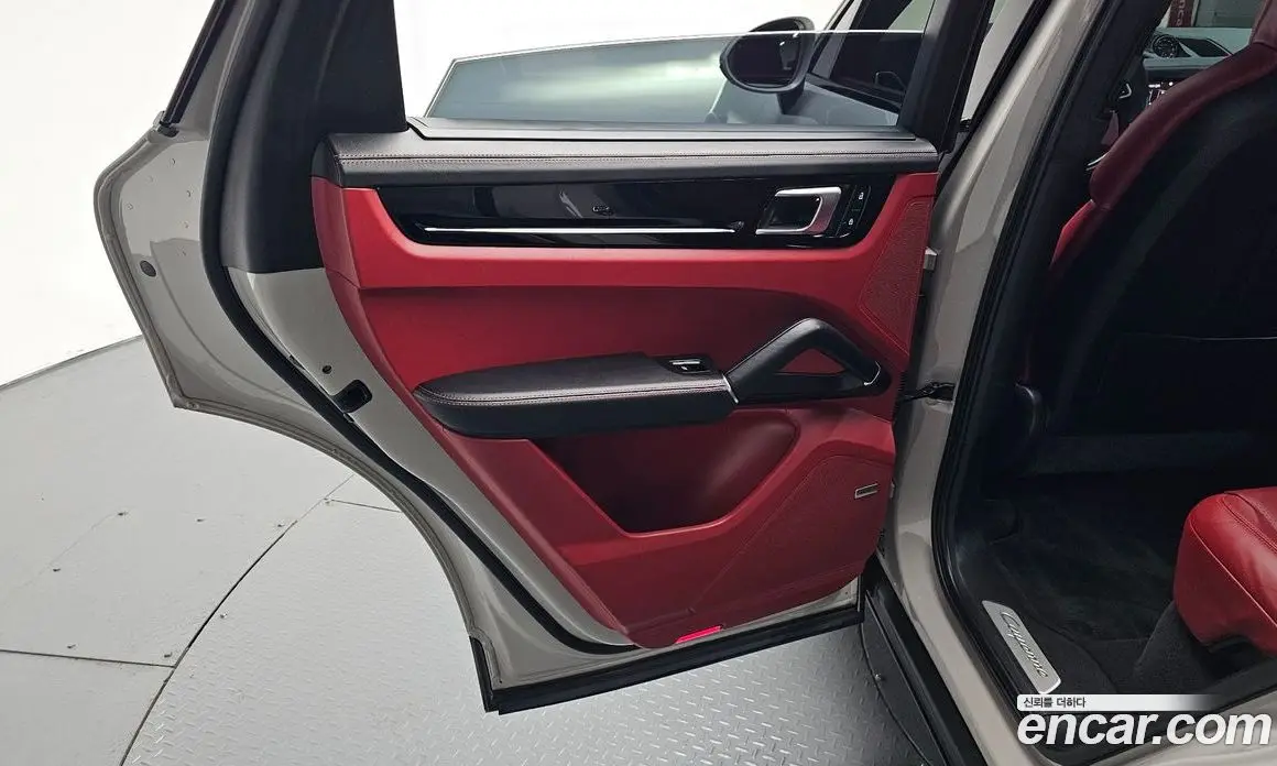 Porsche Cayenne 2023 3.0 автомат (гидро), фото 14