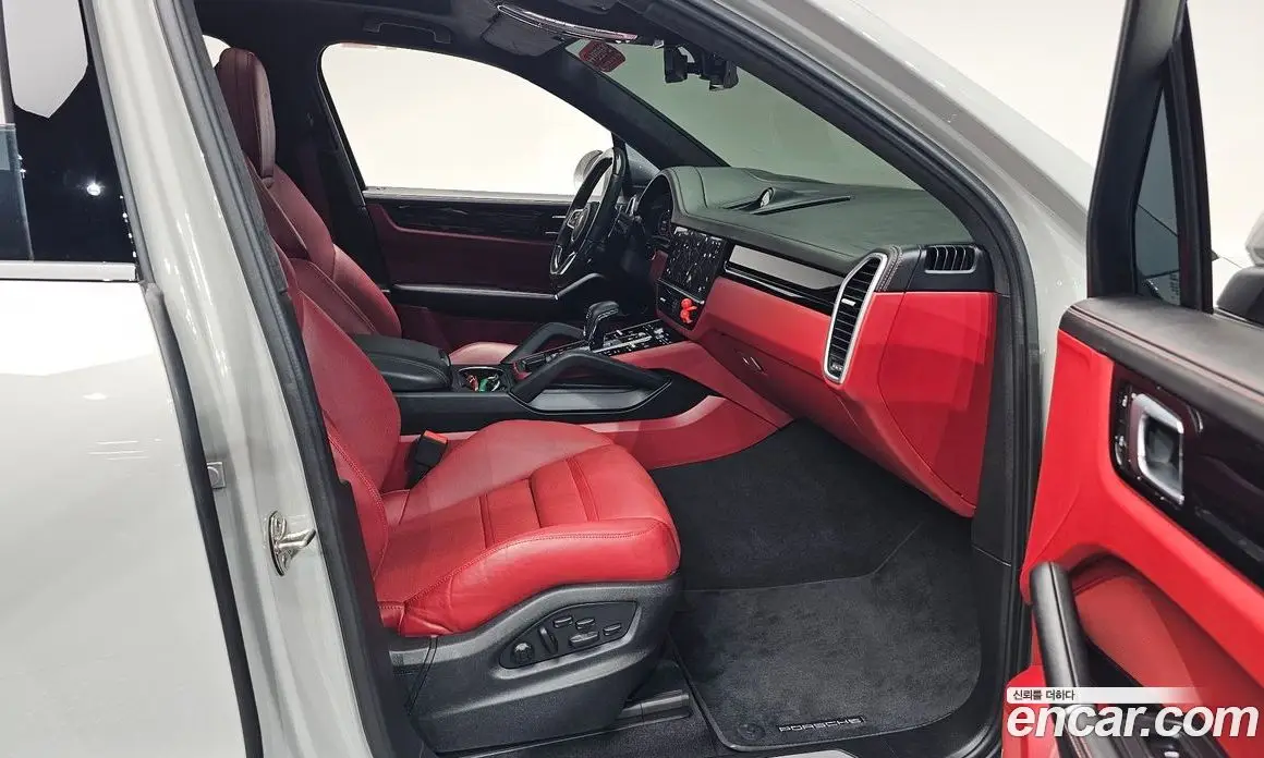 Porsche Cayenne 2023 3.0 автомат (гидро), фото 16