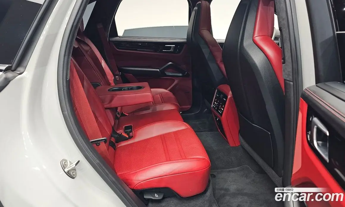Porsche Cayenne 2023 3.0 автомат (гидро), фото 17
