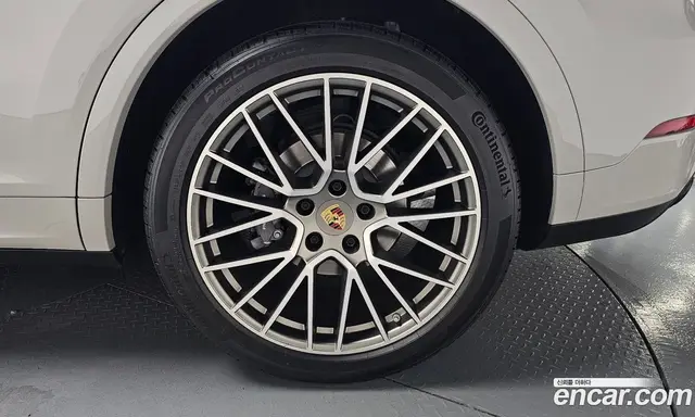 Porsche Cayenne 2023 3.0 автомат (гидро), миниатюра 6
