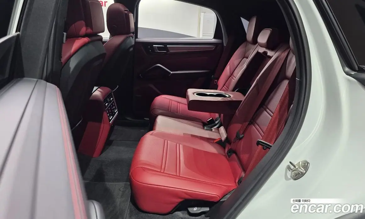 Porsche Cayenne 2023 3.0 автомат (гидро), фото 14