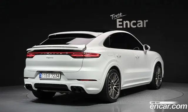 Porsche Cayenne 2023 3.0 автомат (гидро), миниатюра 3