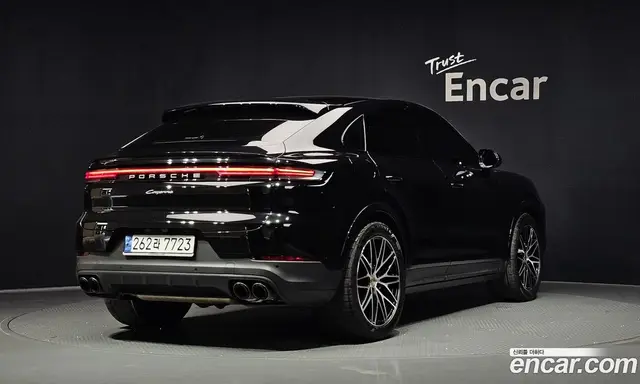 Porsche Cayenne 2024 3.0 автомат (гидро), миниатюра 2
