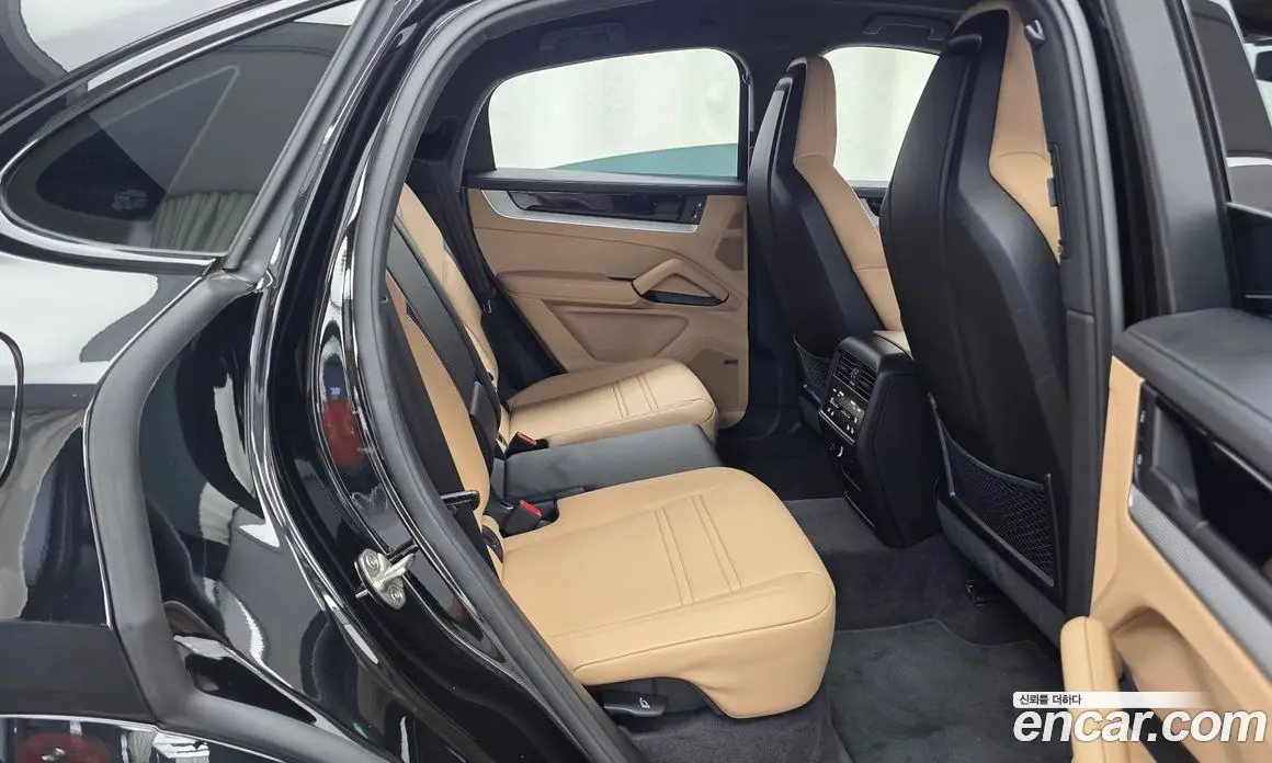 Porsche Cayenne 2024 3.0 автомат (гидро), фото 12