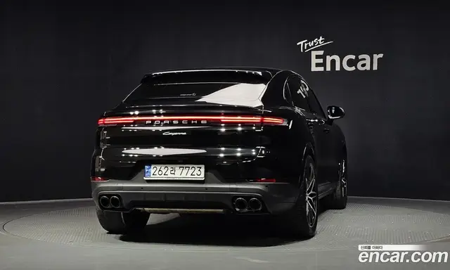 Porsche Cayenne 2024 3.0 автомат (гидро), миниатюра 4