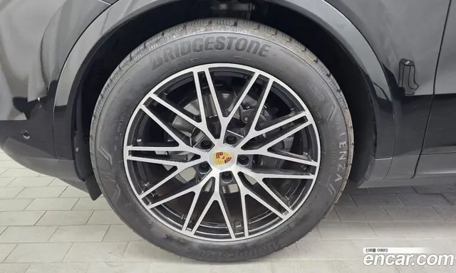 Porsche Cayenne 2024 3.0 автомат (гидро), миниатюра 5