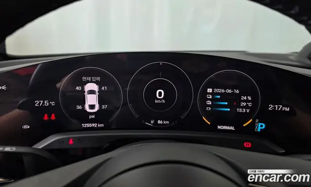 Porsche Taycan 2021 0.1 автомат (гидро), миниатюра 11