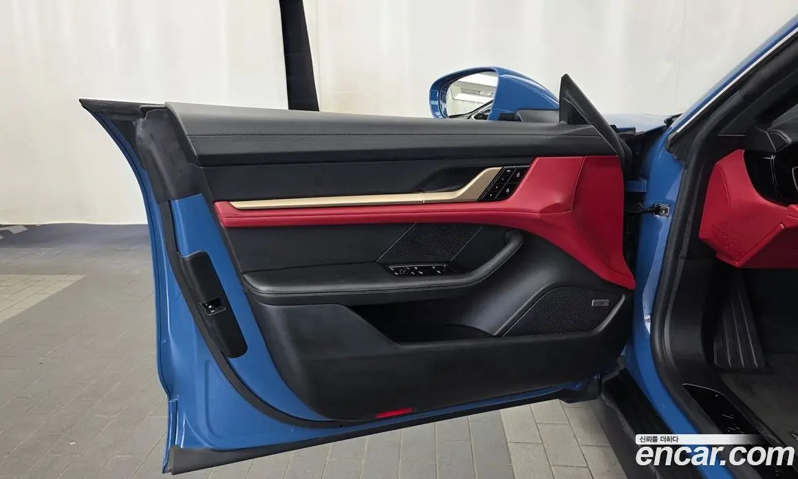 Porsche Taycan 2021 0.1 автомат (гидро), фото 14