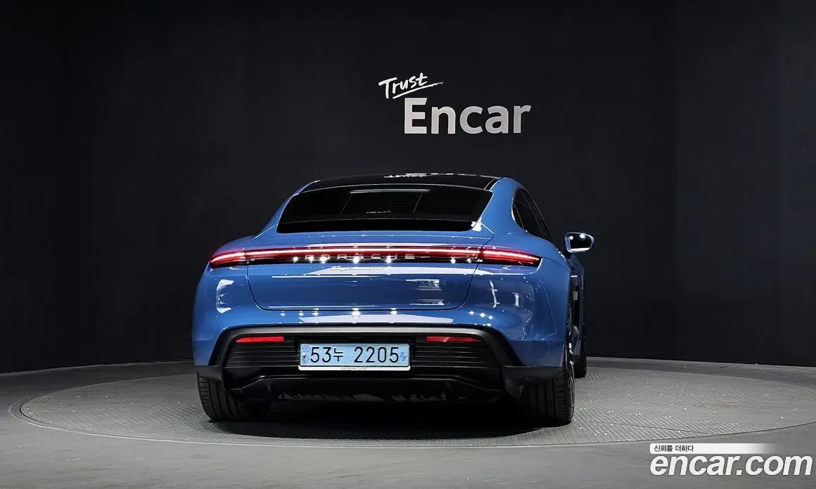Porsche Taycan 2021 0.1 автомат (гидро), фото 4