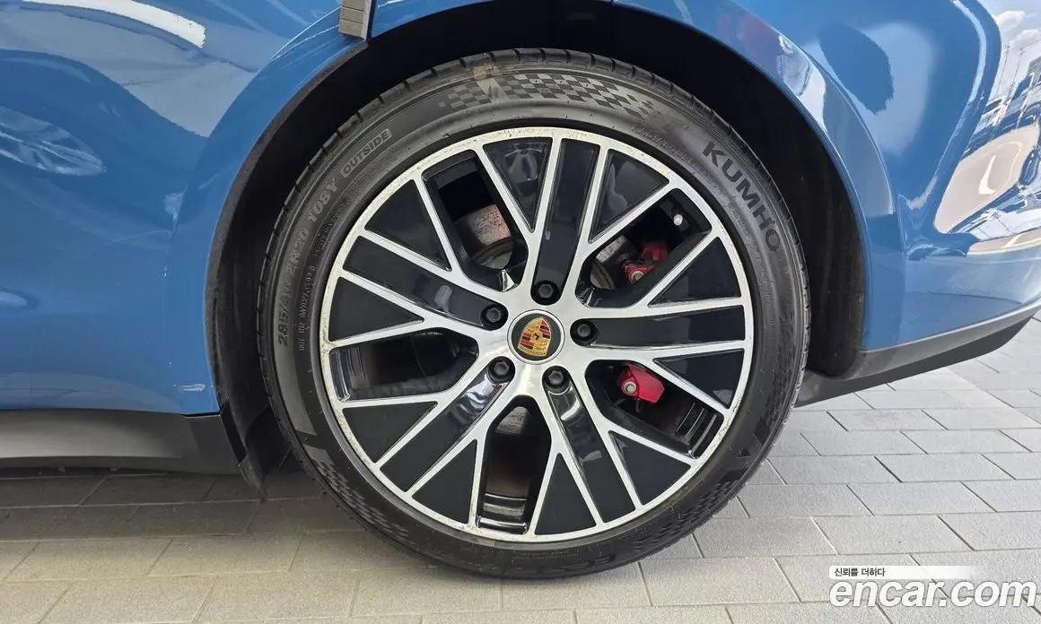 Porsche Taycan 2021 0.1 автомат (гидро), фото 7