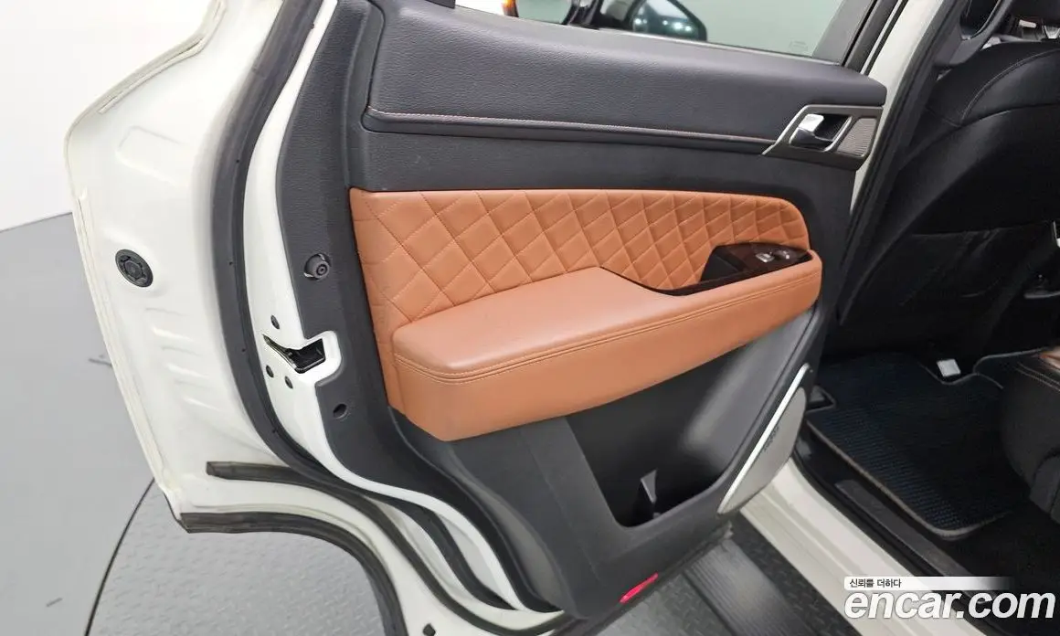 SsangYong Rexton 2017 2.2 автомат (гидро), фото 15