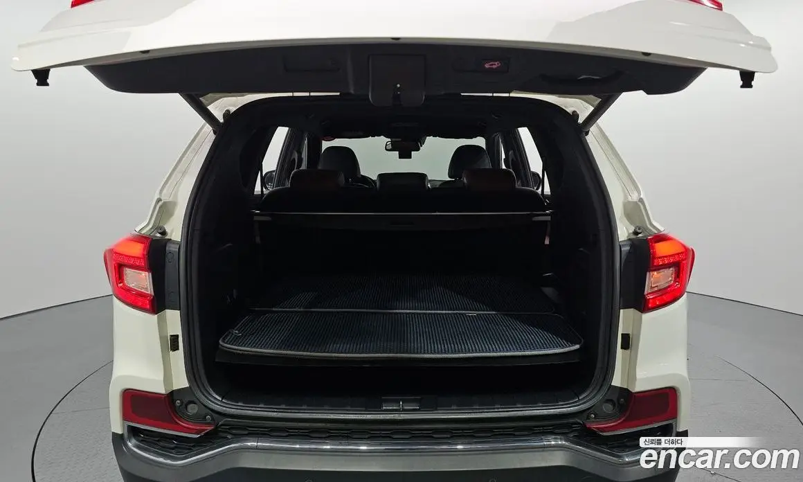 SsangYong Rexton 2017 2.2 автомат (гидро), фото 26