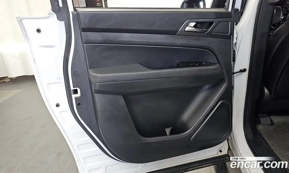 SsangYong Rexton 2024 2.2 автомат (гидро), фото 15