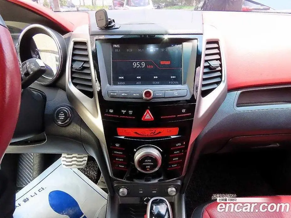 SsangYong TIBOLI 2015 1.6 автомат (гидро), фото 13